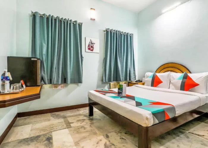 Santhi Inn