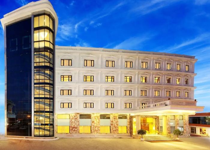 Anandha Inn Convention Centre and Suites
