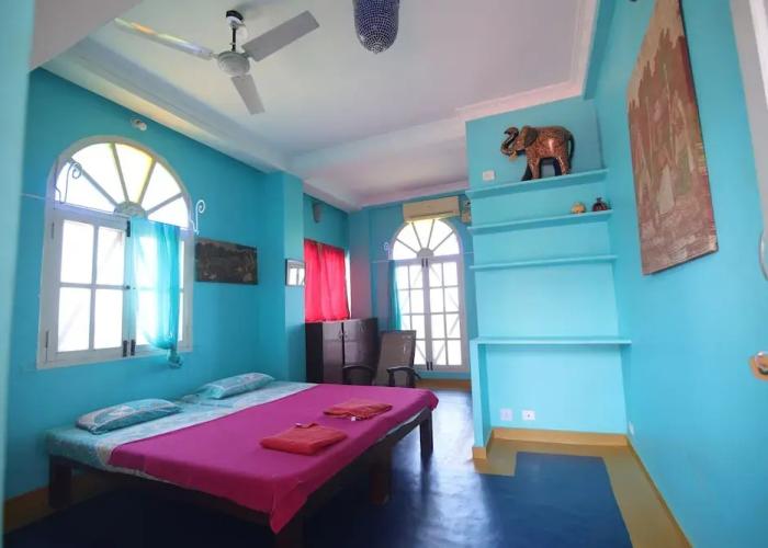 Holi-Wood Guesthouse