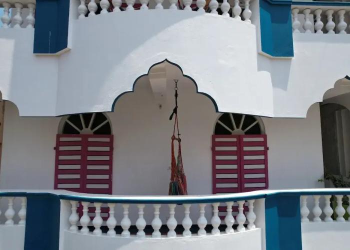 Holi-Wood Guesthouse