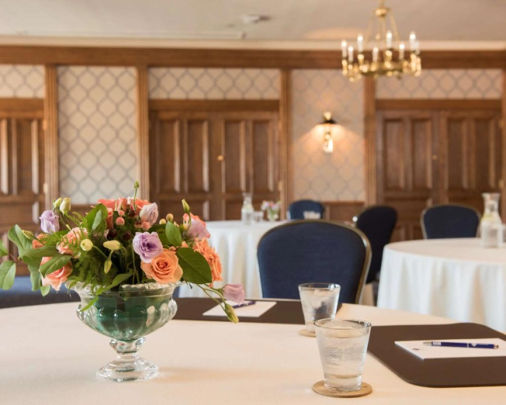 фото St James Hotel, a Historic Hotel of America