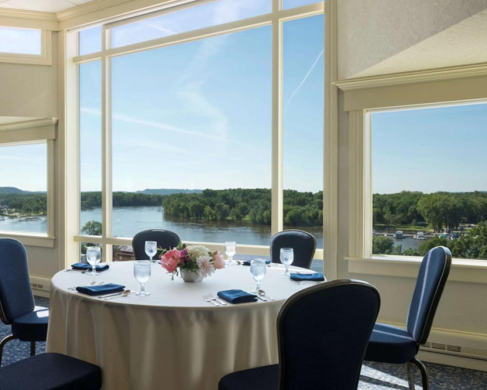 фото St James Hotel, a Historic Hotel of America