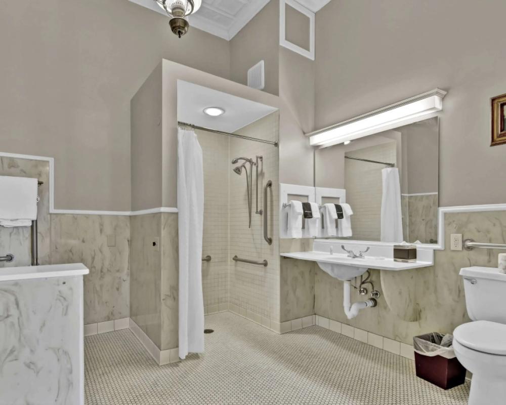 фото St James Hotel, a Historic Hotel of America