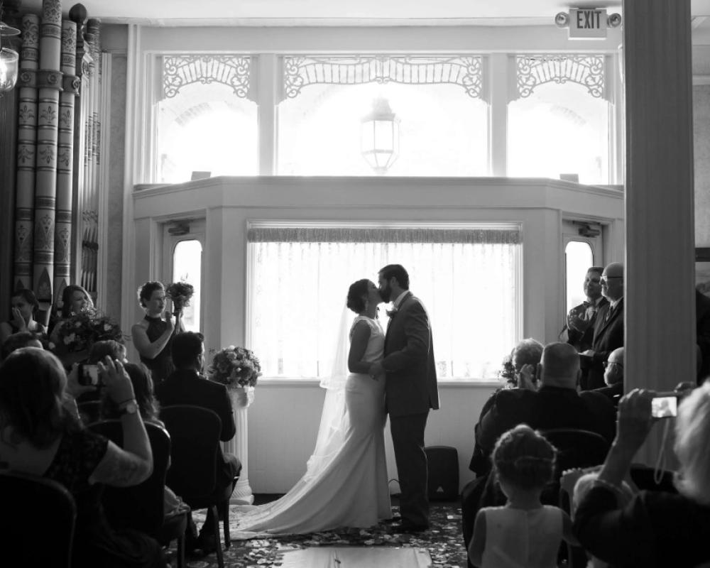 фото St James Hotel, a Historic Hotel of America