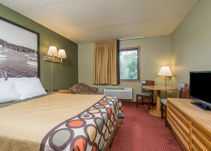 Super 8 by Wyndham Red Wing