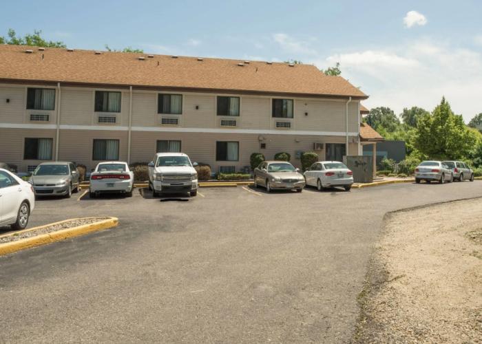 Super 8 by Wyndham Red Wing