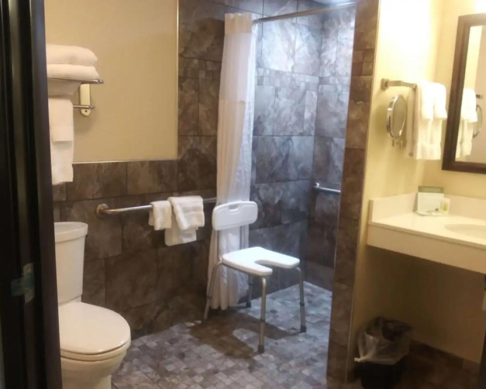 фото AmericInn by Wyndham Red Wing