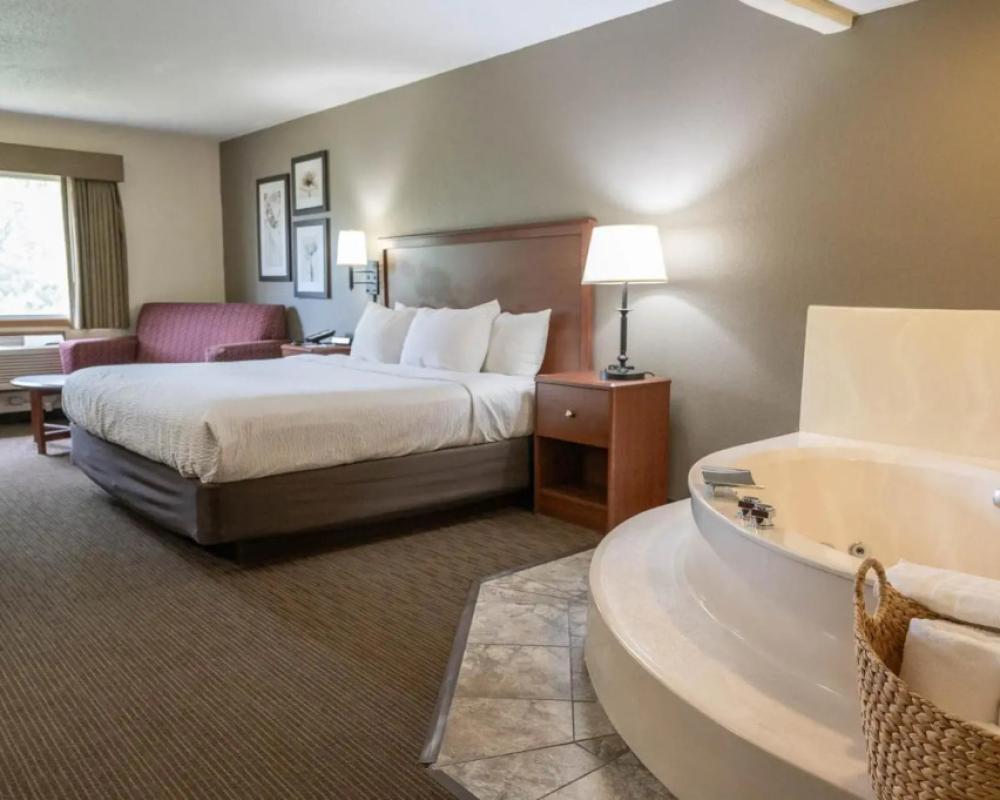 фото AmericInn by Wyndham Red Wing