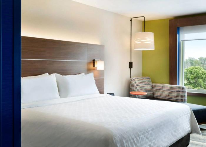 Holiday Inn Express & Suites Red Wing by IHG