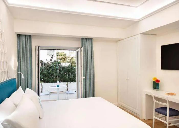 Pazziella Garden & Suites