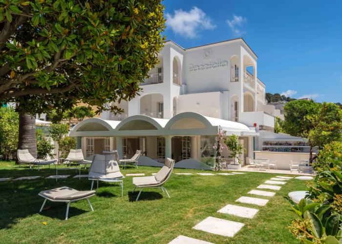 Pazziella Garden & Suites