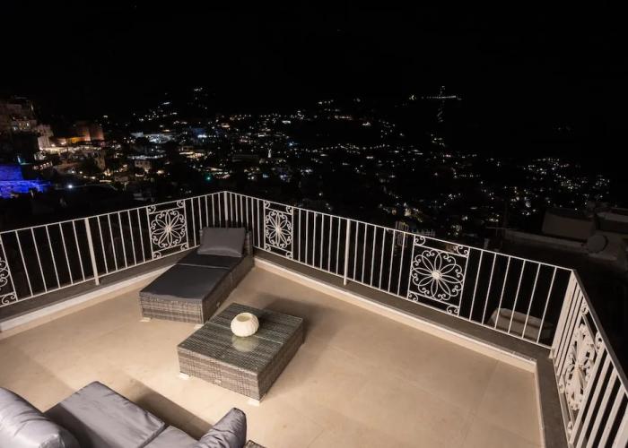 Rooftop Luxury Apartment