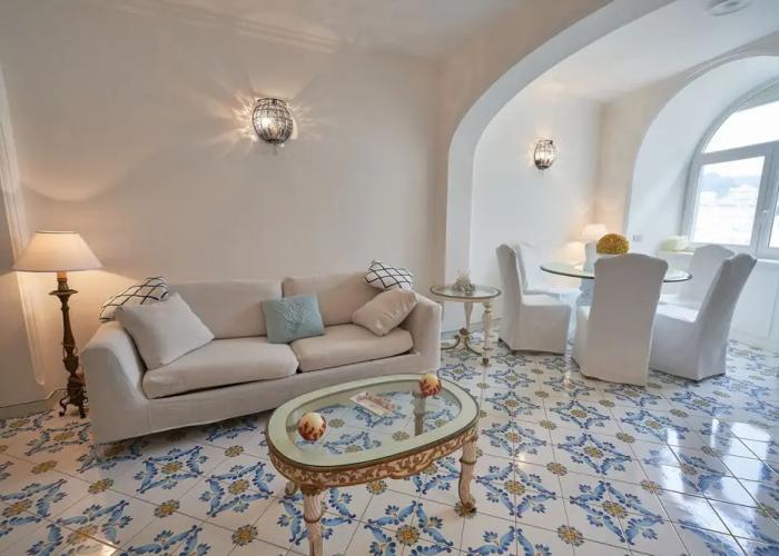 L'Abate Luxury Apartment