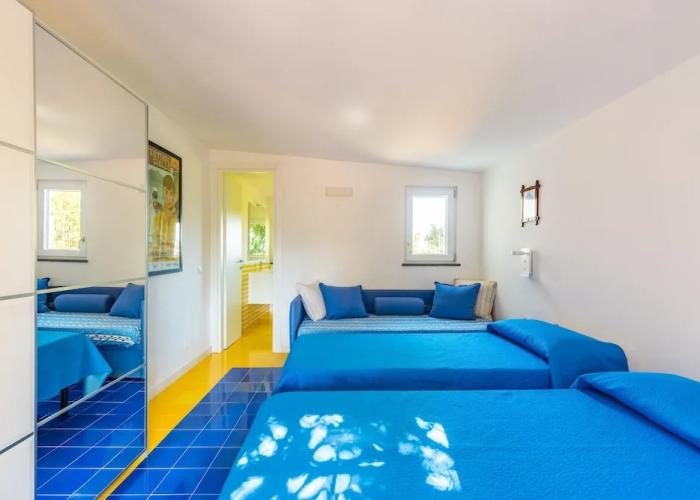 Capri Turquoise by Napoliapartments