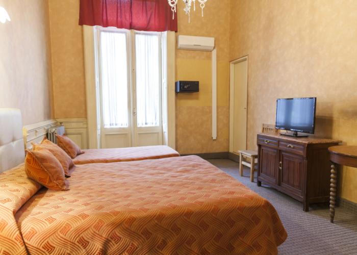 Hotel Reina