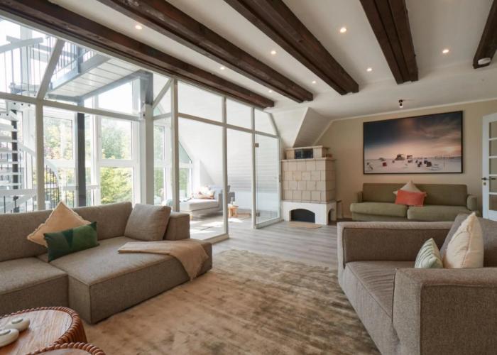 Cottage With a Fireplace Just 10 Minutes From the Beach