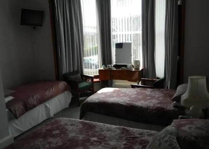 Fernlea Guest House