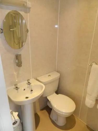 Fernlea Guest House