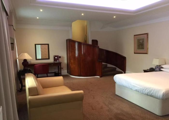 The Royal George Hotel