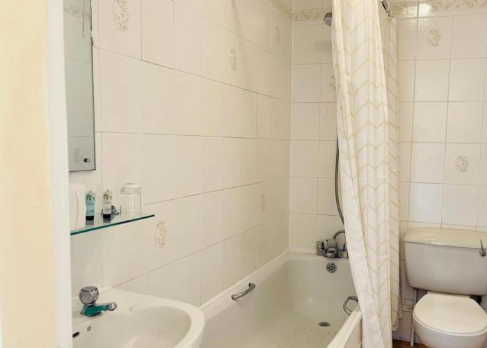 Lovat Hotel