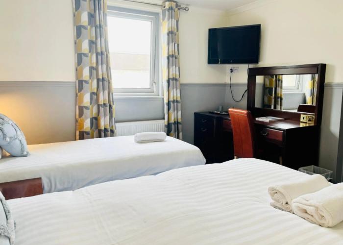 Lovat Hotel