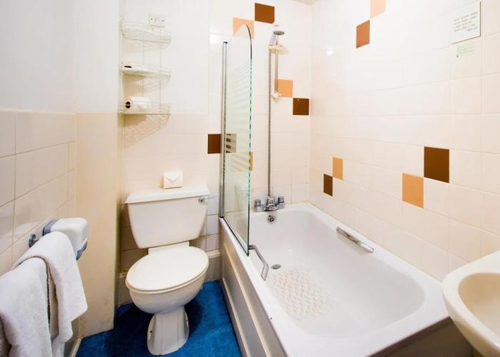 Lovat Hotel