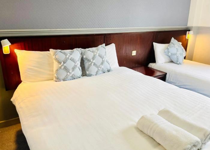 Lovat Hotel