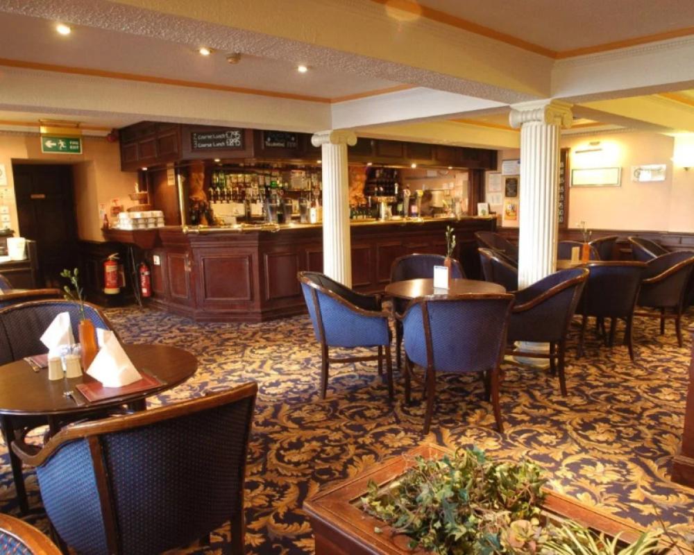 фото Salutation Hotel