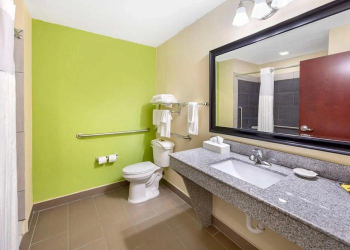 Best Western Plus Pratt