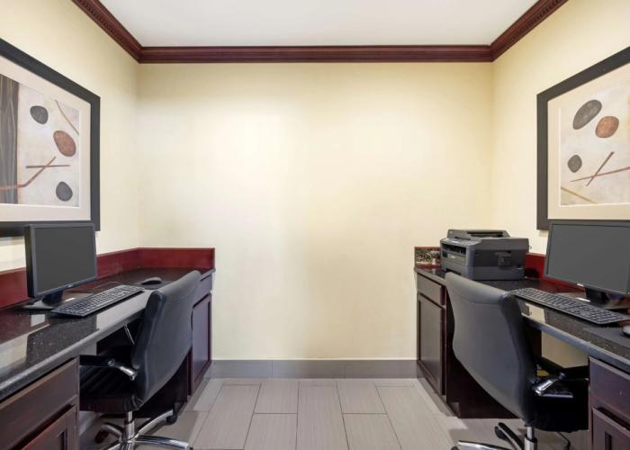 Best Western Plus Pratt