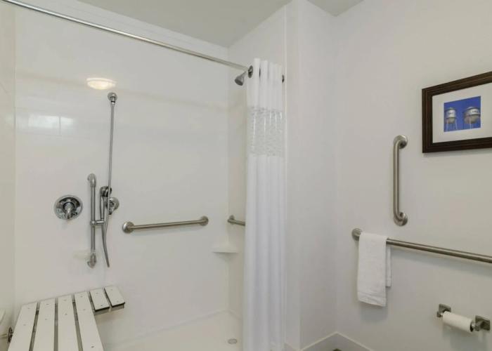 Flag Point Inn & Suites Pratt by FairBridge