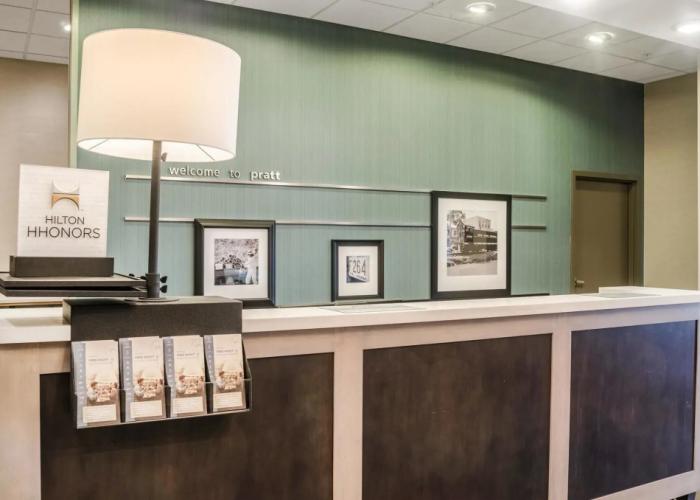 Flag Point Inn & Suites Pratt by FairBridge