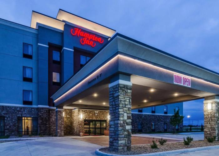 Flag Point Inn & Suites Pratt by FairBridge