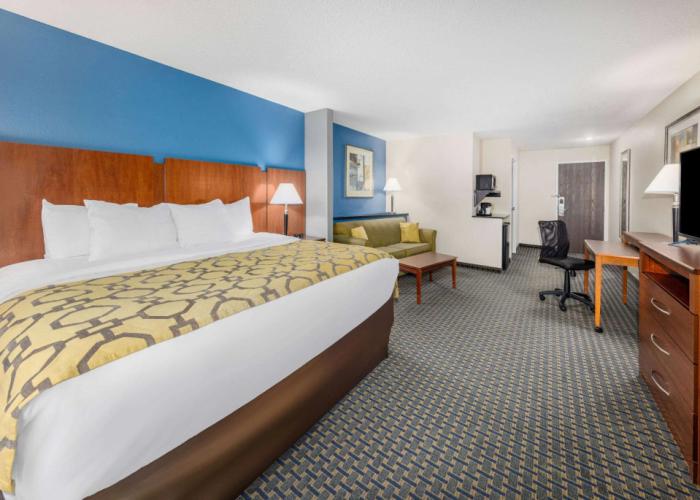 Baymont by Wyndham Pratt