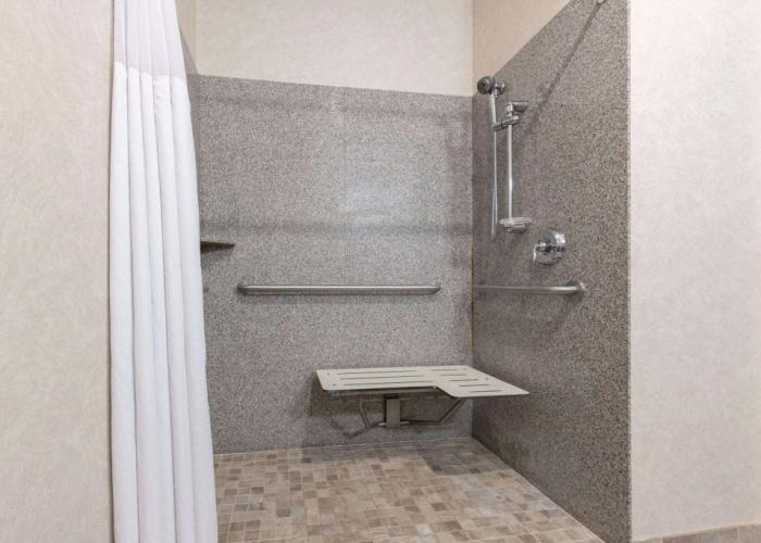 Baymont by Wyndham Pratt