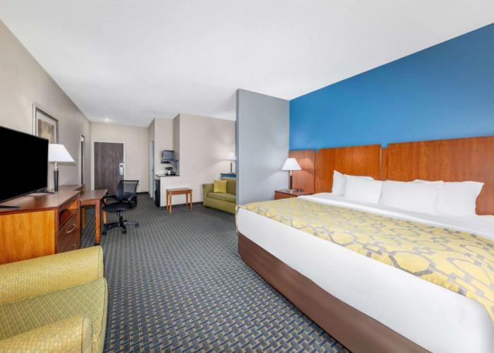 Baymont by Wyndham Pratt