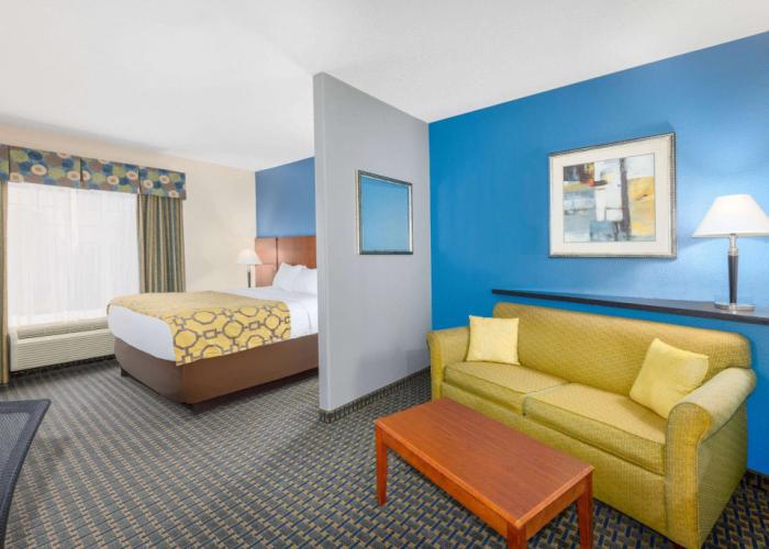 Baymont by Wyndham Pratt