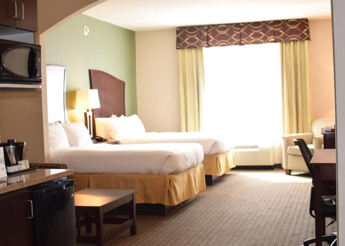 Holiday Inn Express Hotel & Suites Pratt by IHG