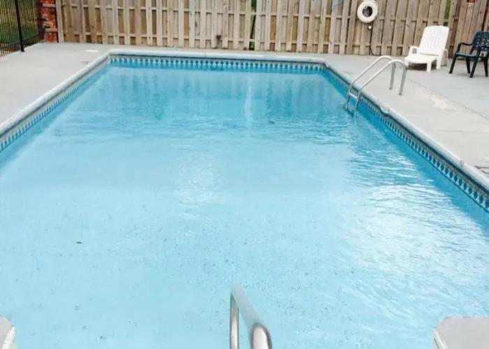 Days Inn By Wyndham Pratt