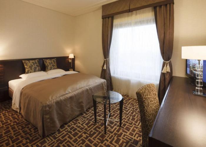 Okura Chiba Hotel