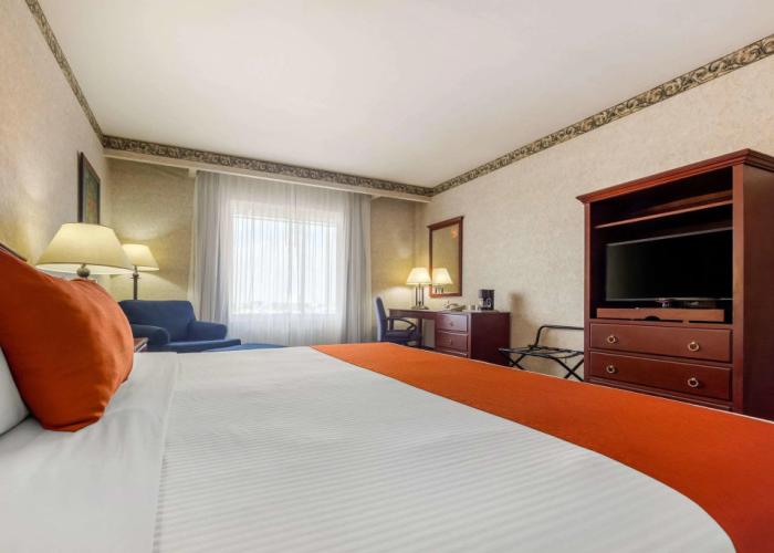 Quality Inn Monterrey La Fe