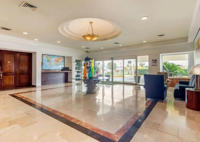 Quality Inn Monterrey La Fe