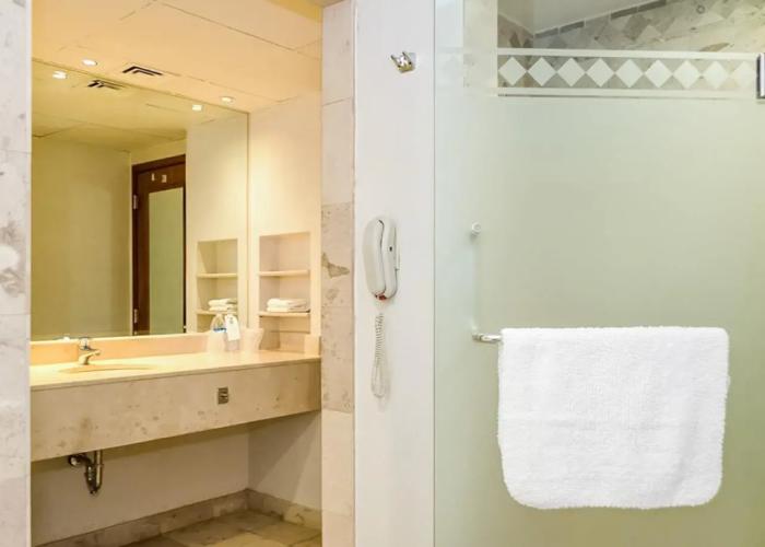 Quality Inn Monterrey La Fe