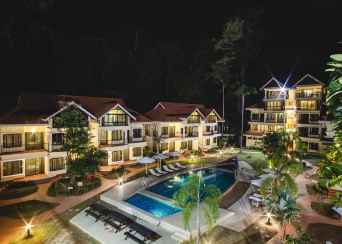 Anjungan Beach Resort