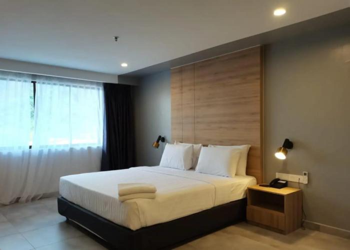 Coral Bay Resort
