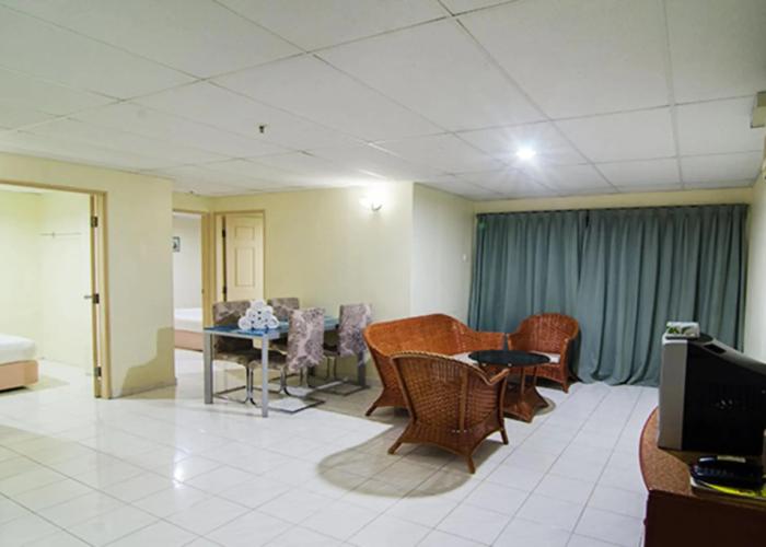Coral Bay Resort