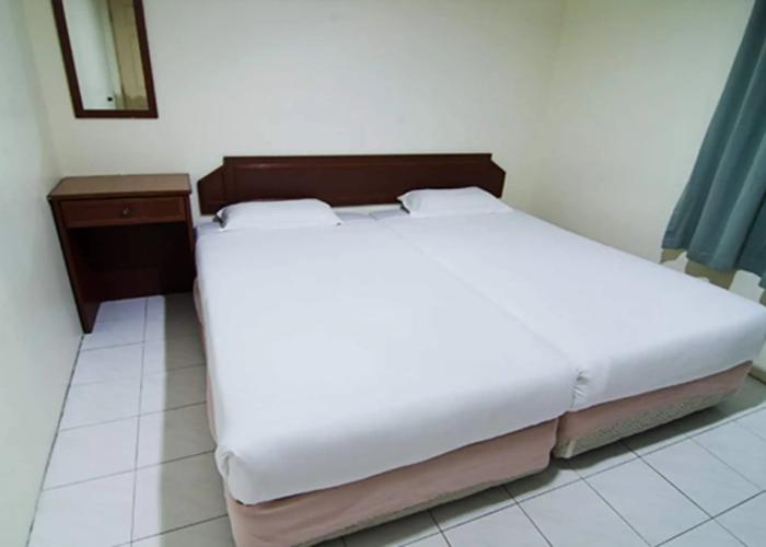 Coral Bay Resort