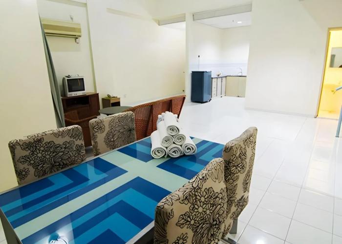Coral Bay Resort