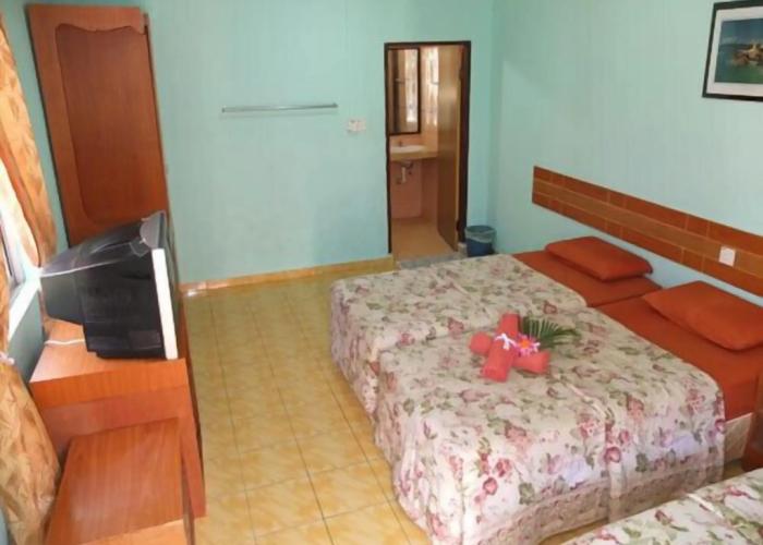 Purnama Beach Resort