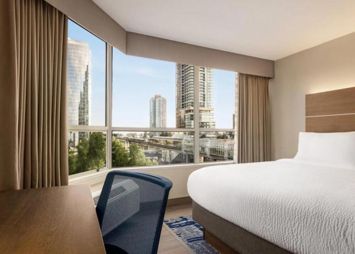 Holiday Inn Express Vancouver-Metrotown (Burnaby) by IHG